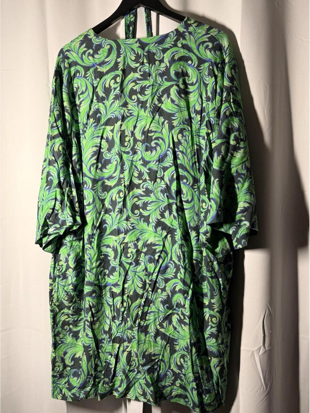 Vera Bradley Women's Wicked: For Good Robe L/XL & REM Beauty So Popular Lip Oil - Picture 8 of 8